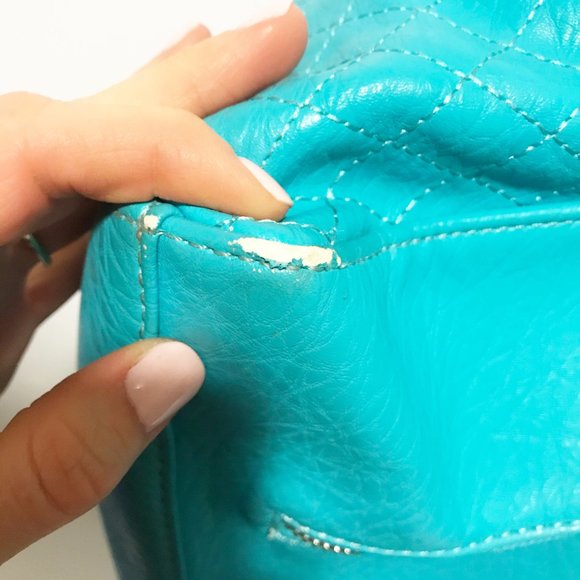 Damsel in Defense Teal Concealed Carry Purse - Picture 9 of 16